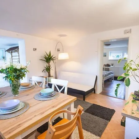 Family Ma-rich With Free Parking Apartment *